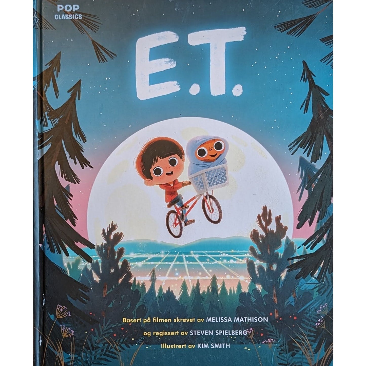 E.T., brukte bøker av Kim Smith. The Extra-Terrestial