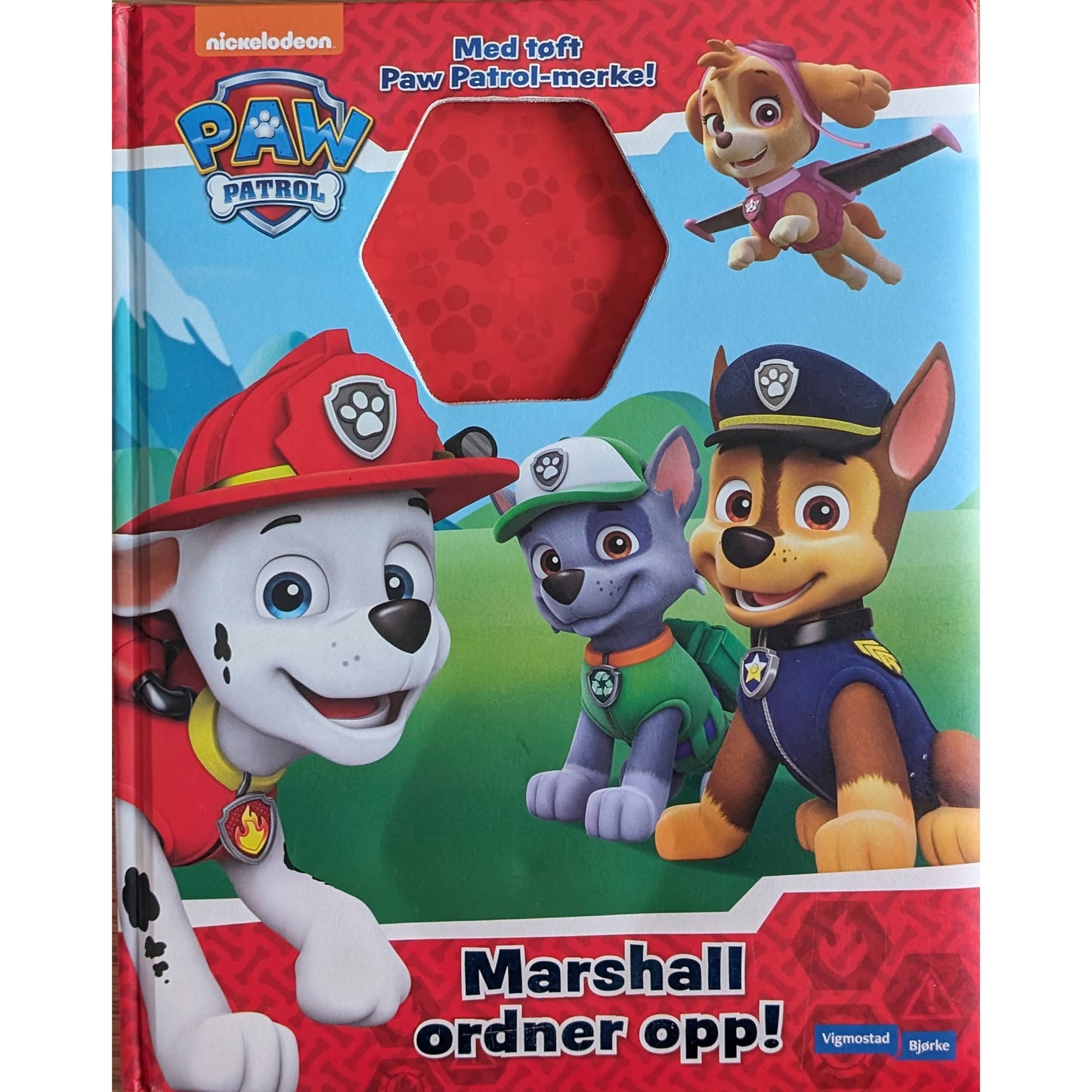 Marshall ordner opp! Brukte bøker om Paw Patrol
