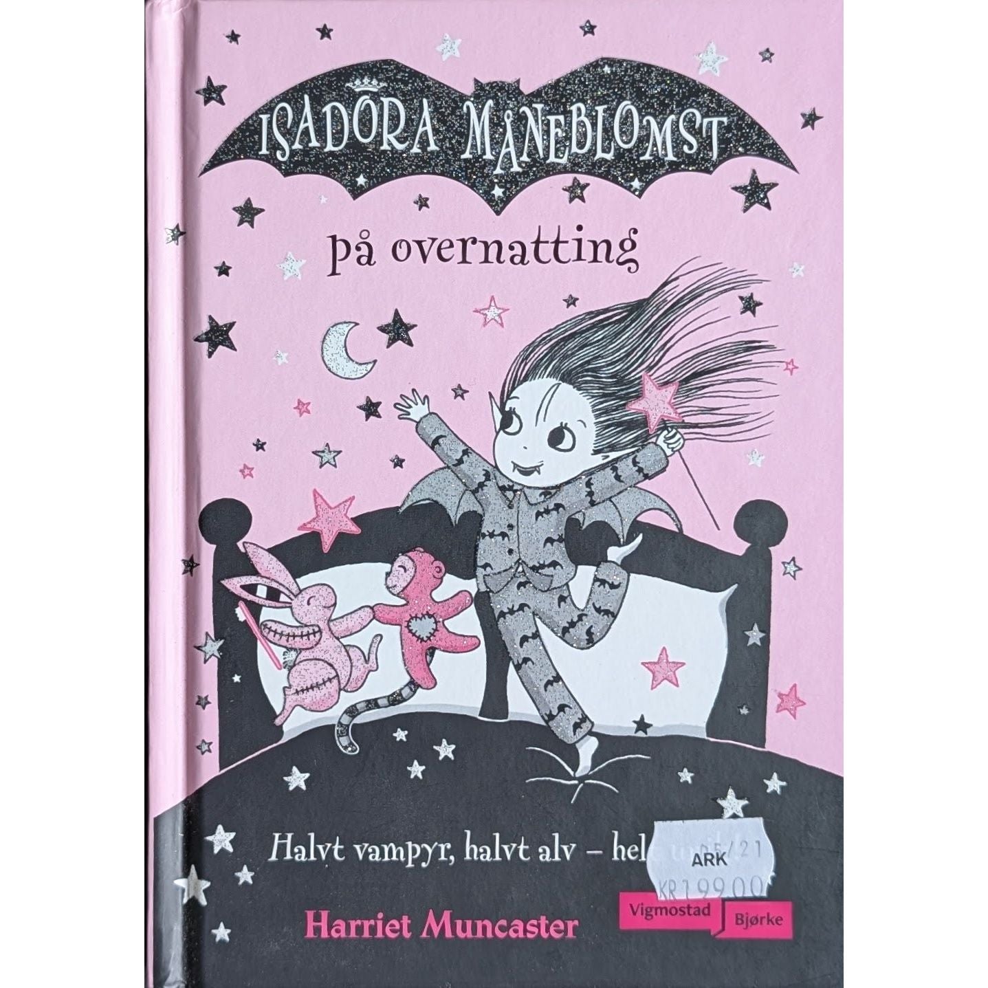 Isadora Måneblomst på overnatting, brukte bøker av Harriet Muncaster