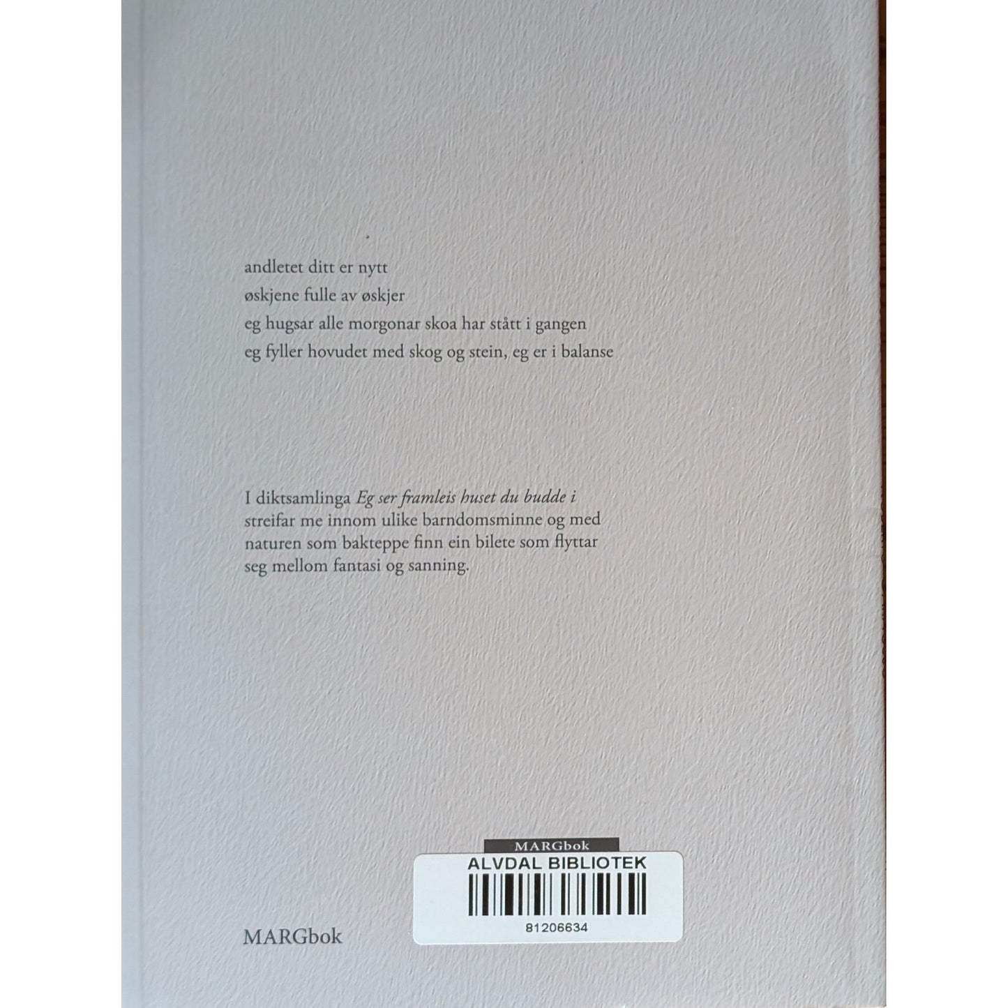 Eg ser framleis huset du budde i. Brukt poesibok av Roberto Garaguso