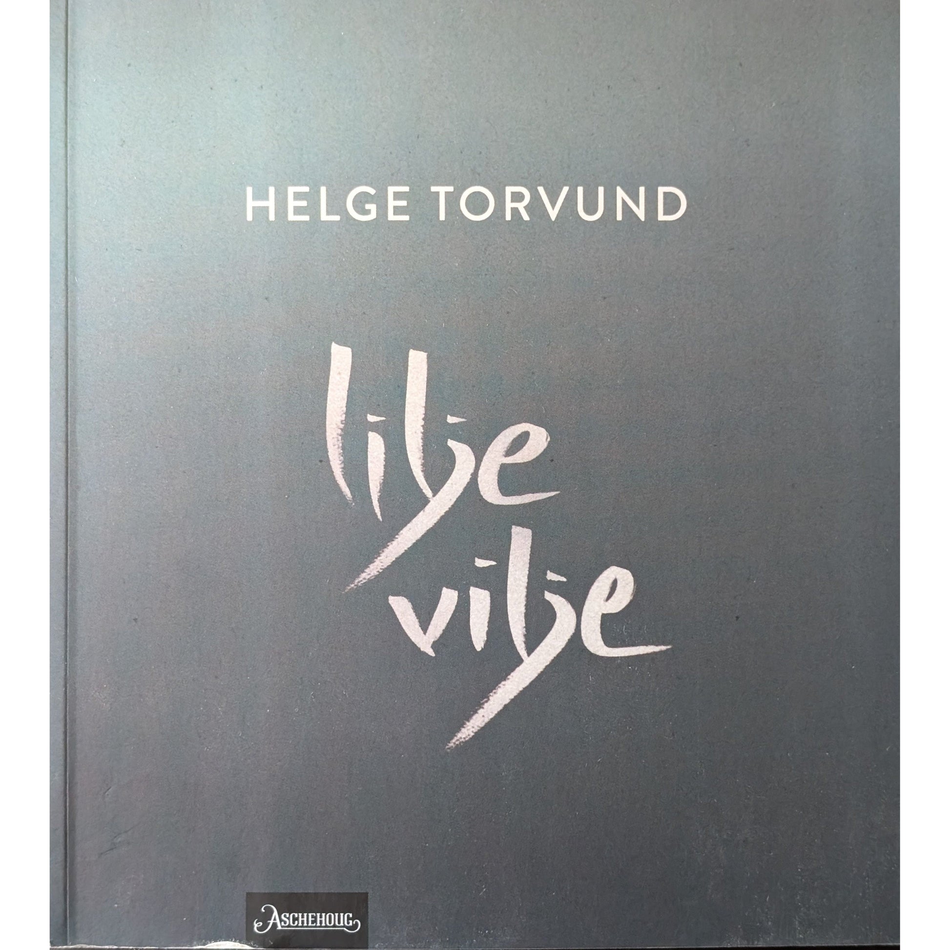 Liljevilje. Dikt. Brukte bøker av Helge Torvund. Inventaret bokhandel