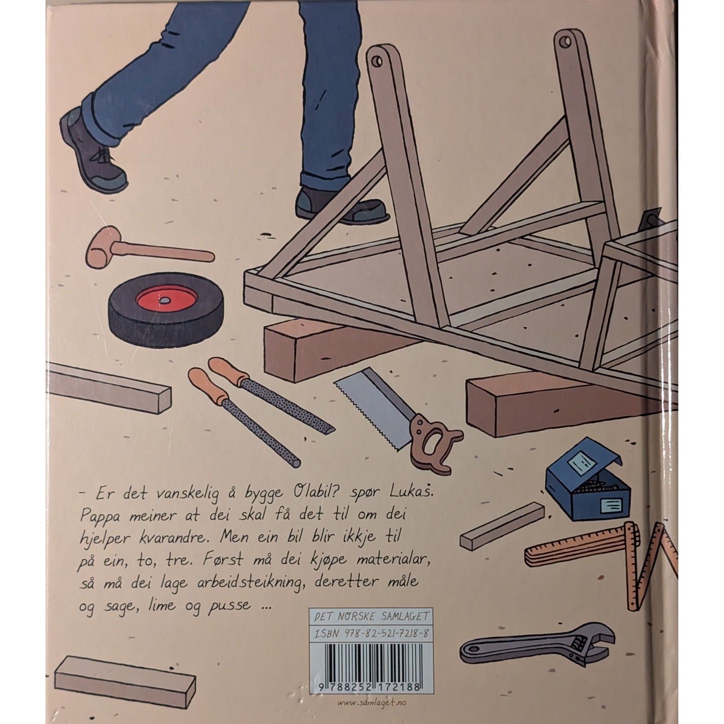 Lukas bygger olabil, brukte bøker av Akin Düzakin hos Inventaret