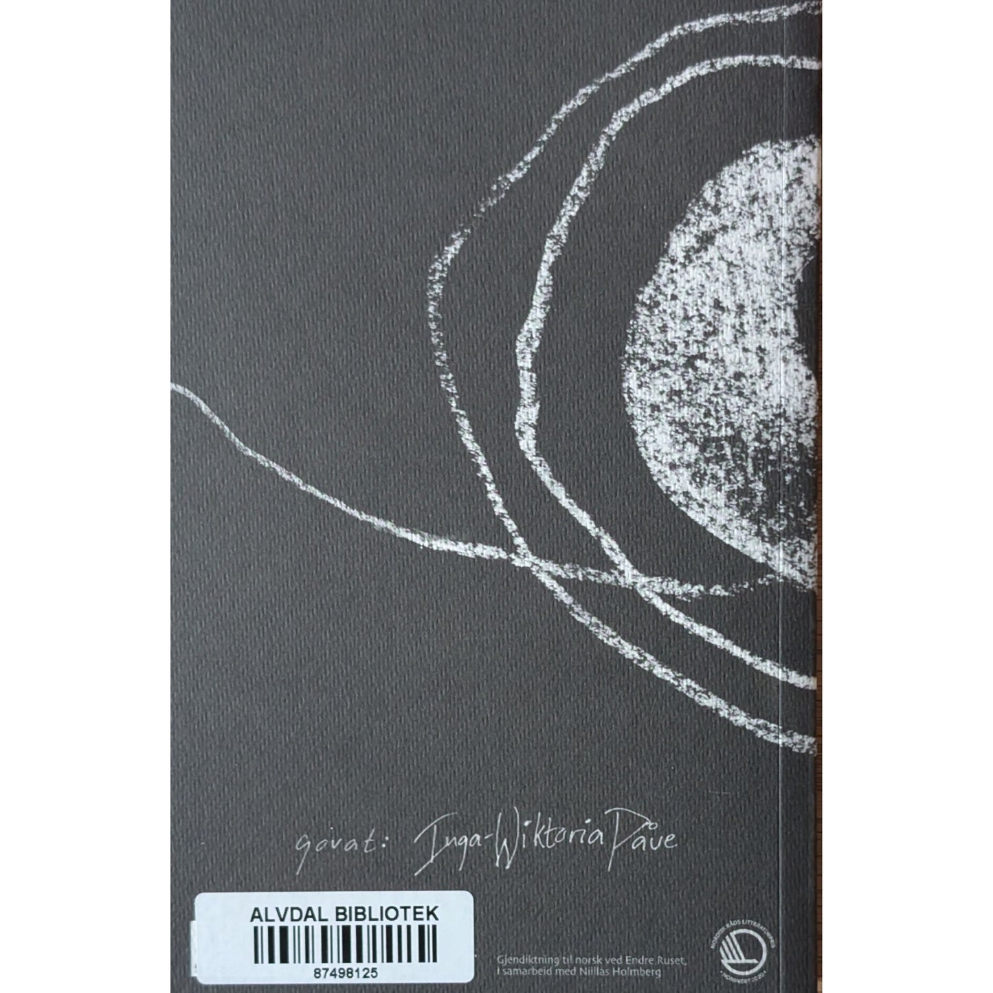 Såle. Brukte bøker av Nííllas Holmberg. Dikt. Inventaret bokhandel